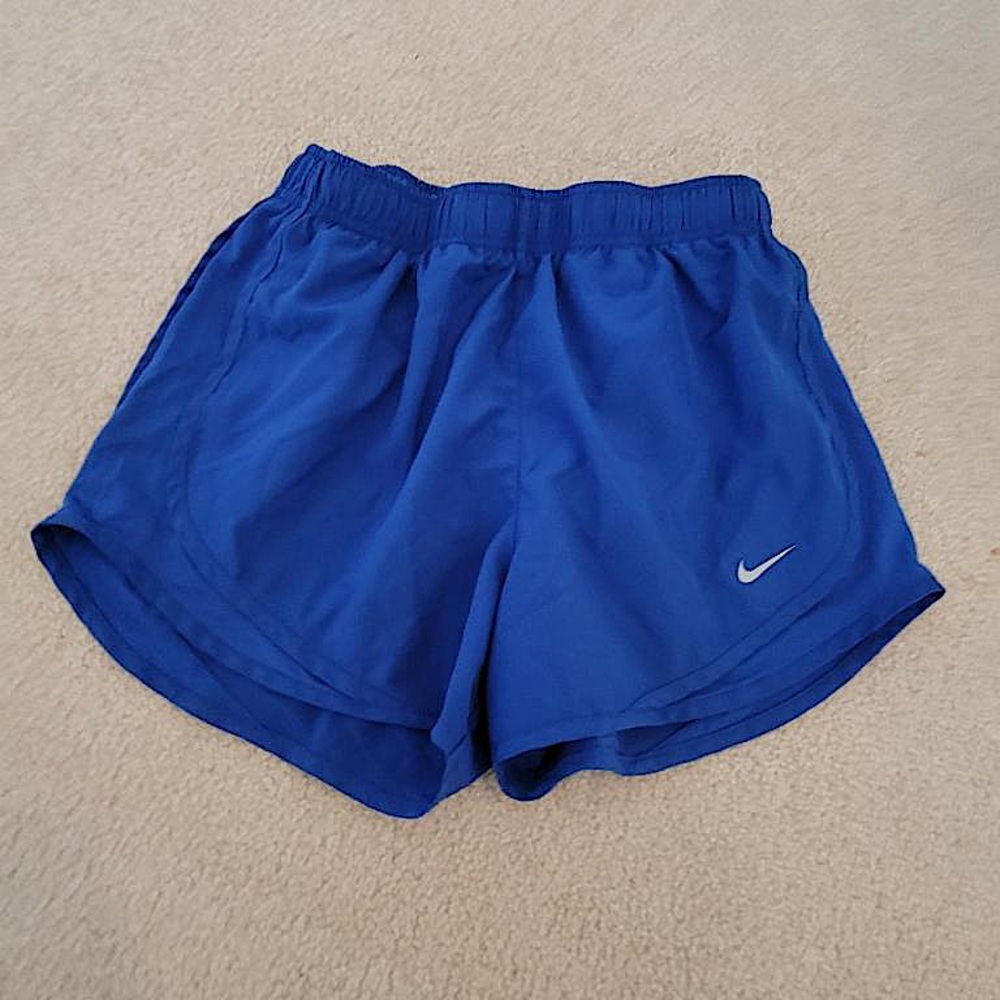 Stylish Nike Royal Blue dry fits!